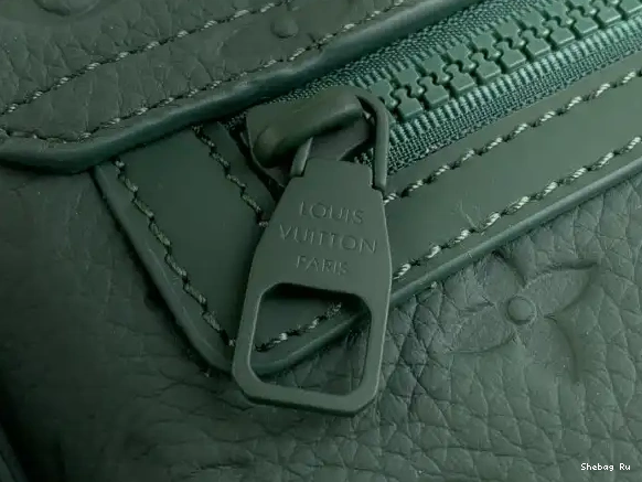 S-Cape VUITTON LOUIS Messenger-28*16*10cm 0515